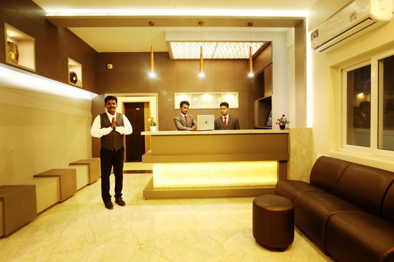 Hotel Sai Krish Grand Chettippattu Екстериор снимка