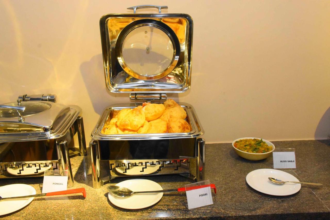 Hotel Sai Krish Grand Chettippattu Екстериор снимка