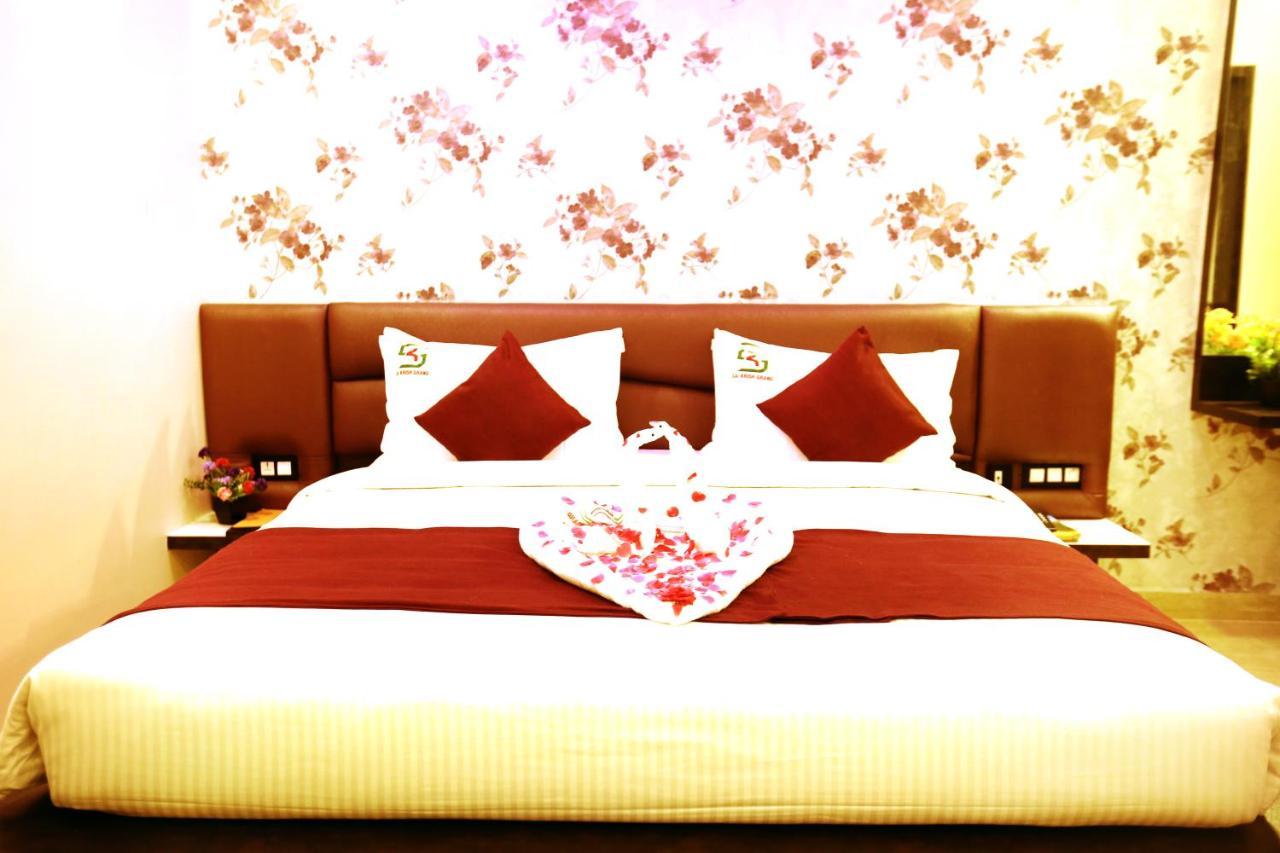 Hotel Sai Krish Grand Chettippattu Екстериор снимка