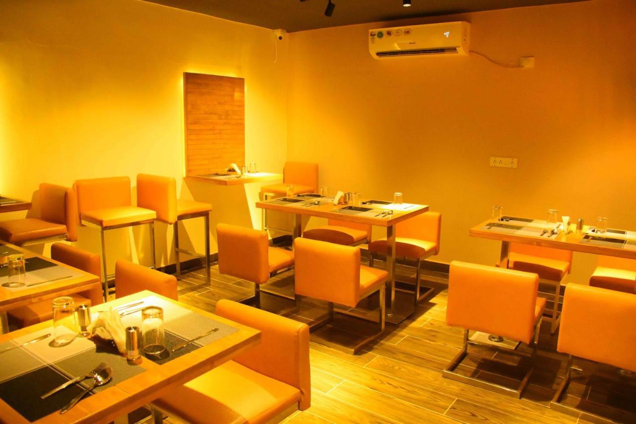 Hotel Sai Krish Grand Chettippattu Екстериор снимка